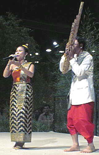 aImage12.jpg (23884 octets)